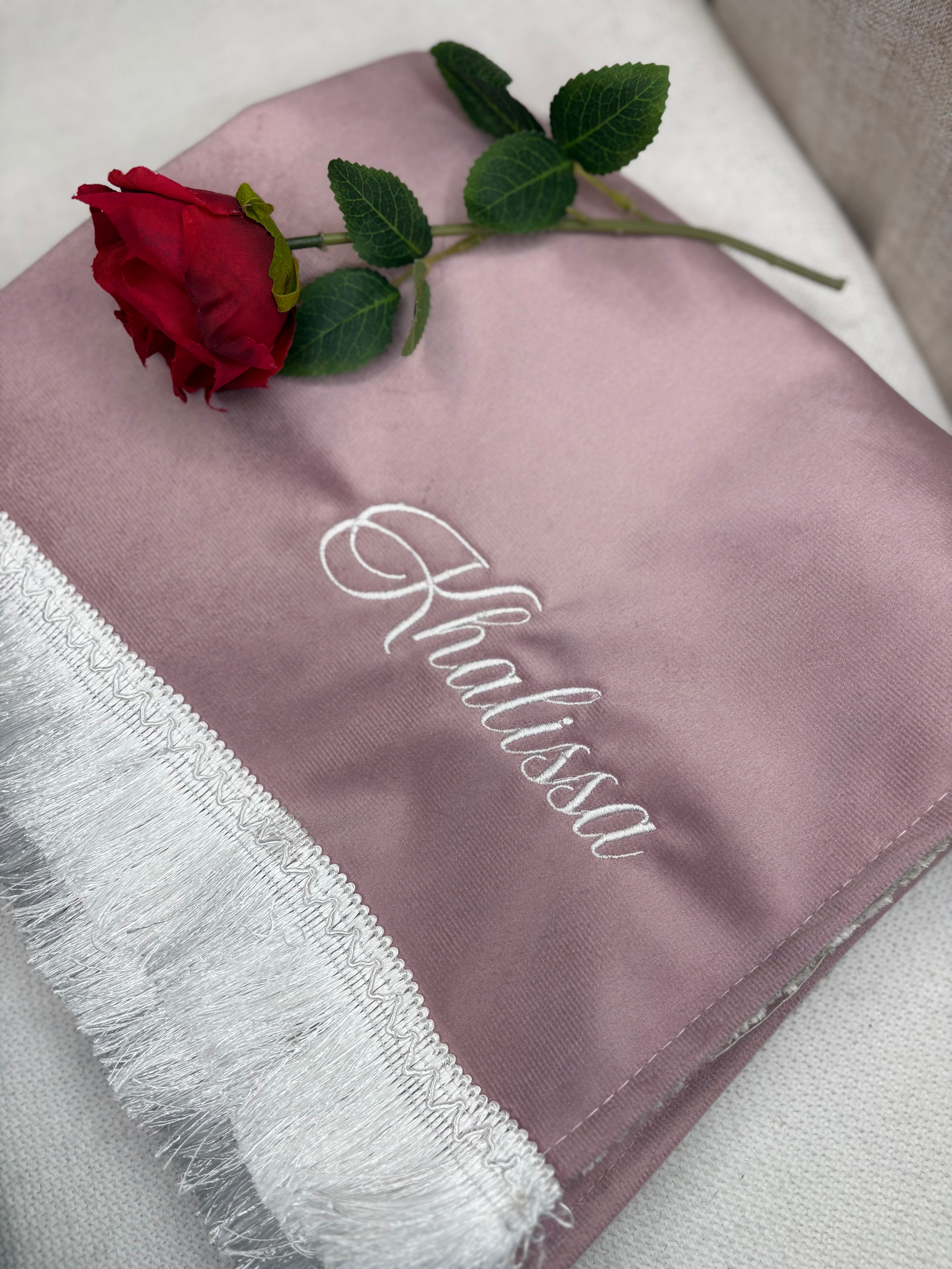 Tapis rose semi épais