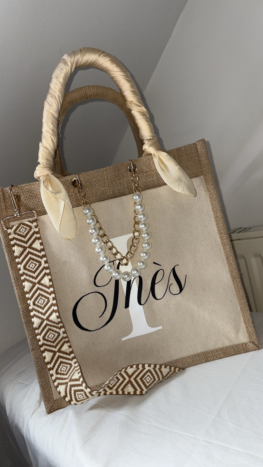 Sac en jute moyen accesoirisé