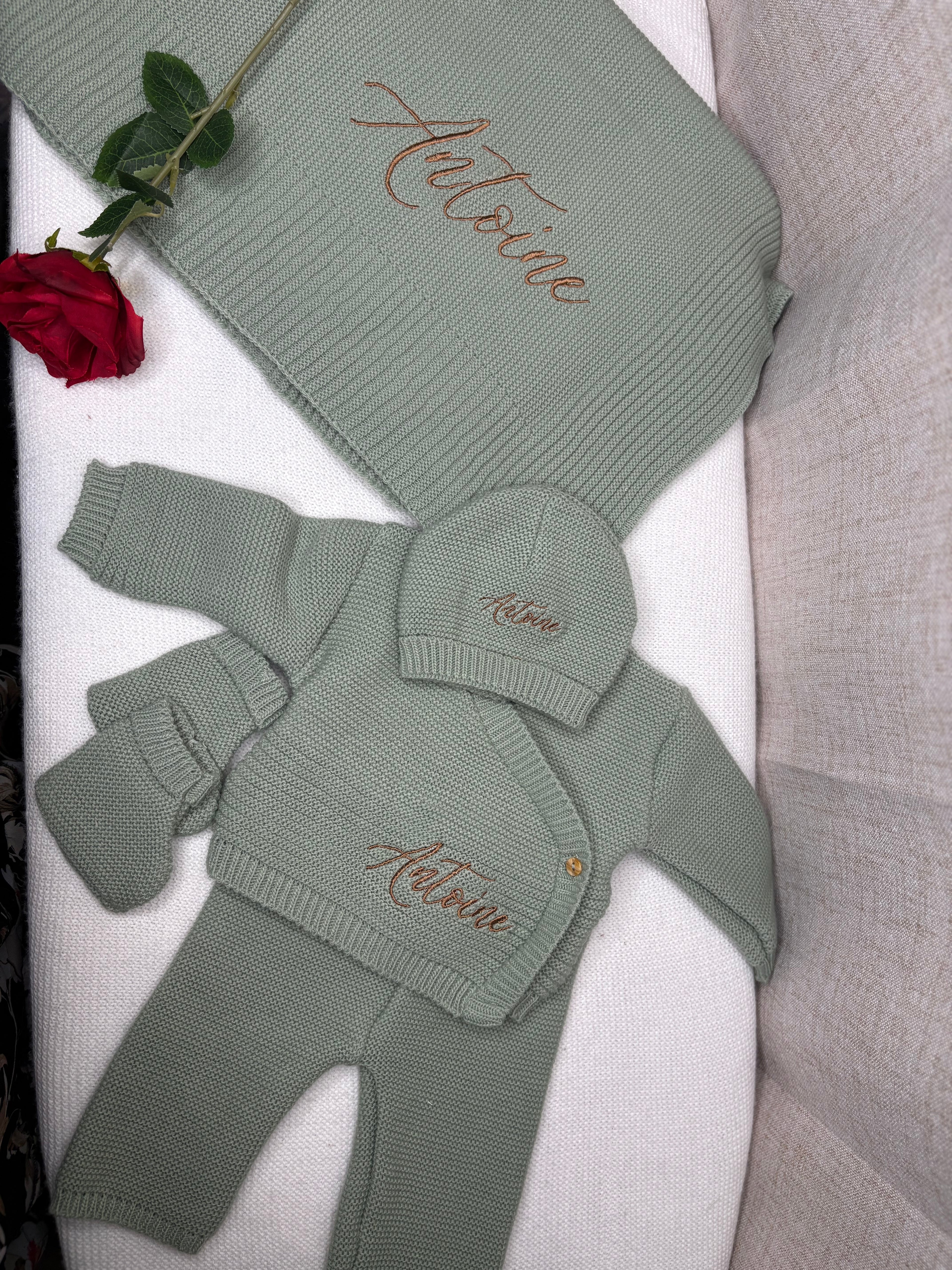 Couverture et ensemble naissance