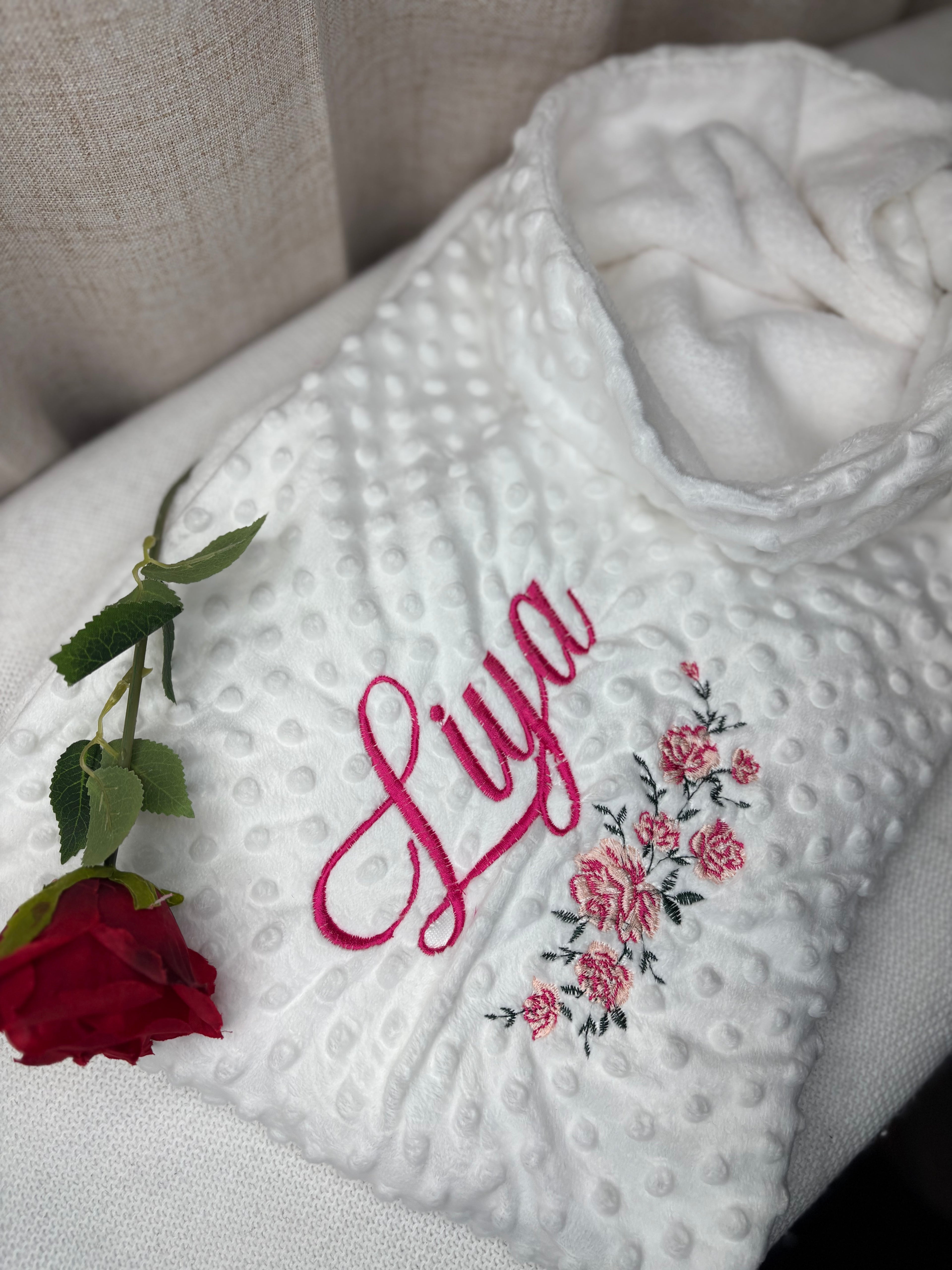 Couverture minky blanc(+3e avec motif)