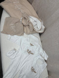 Coffret bébé brodé