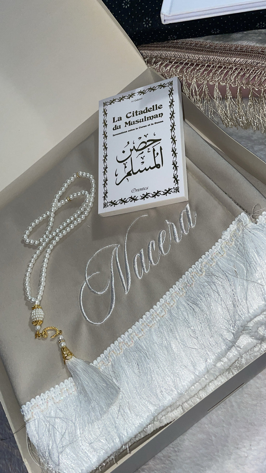 Tapis de prière, citadelle et tasbih