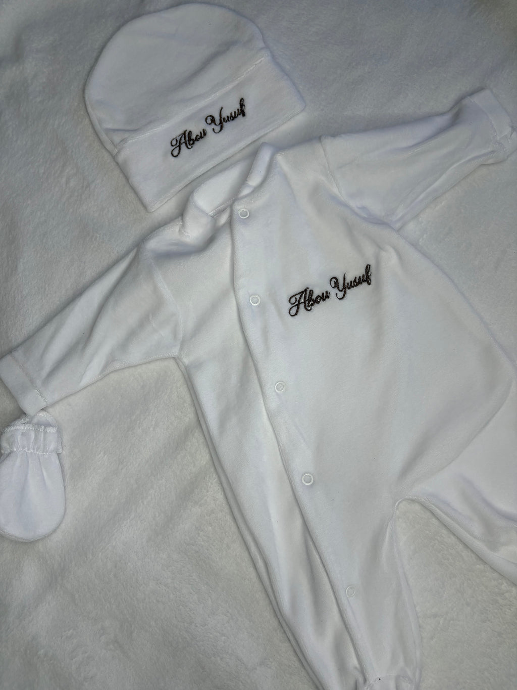 Pyjama velour blanc brodé