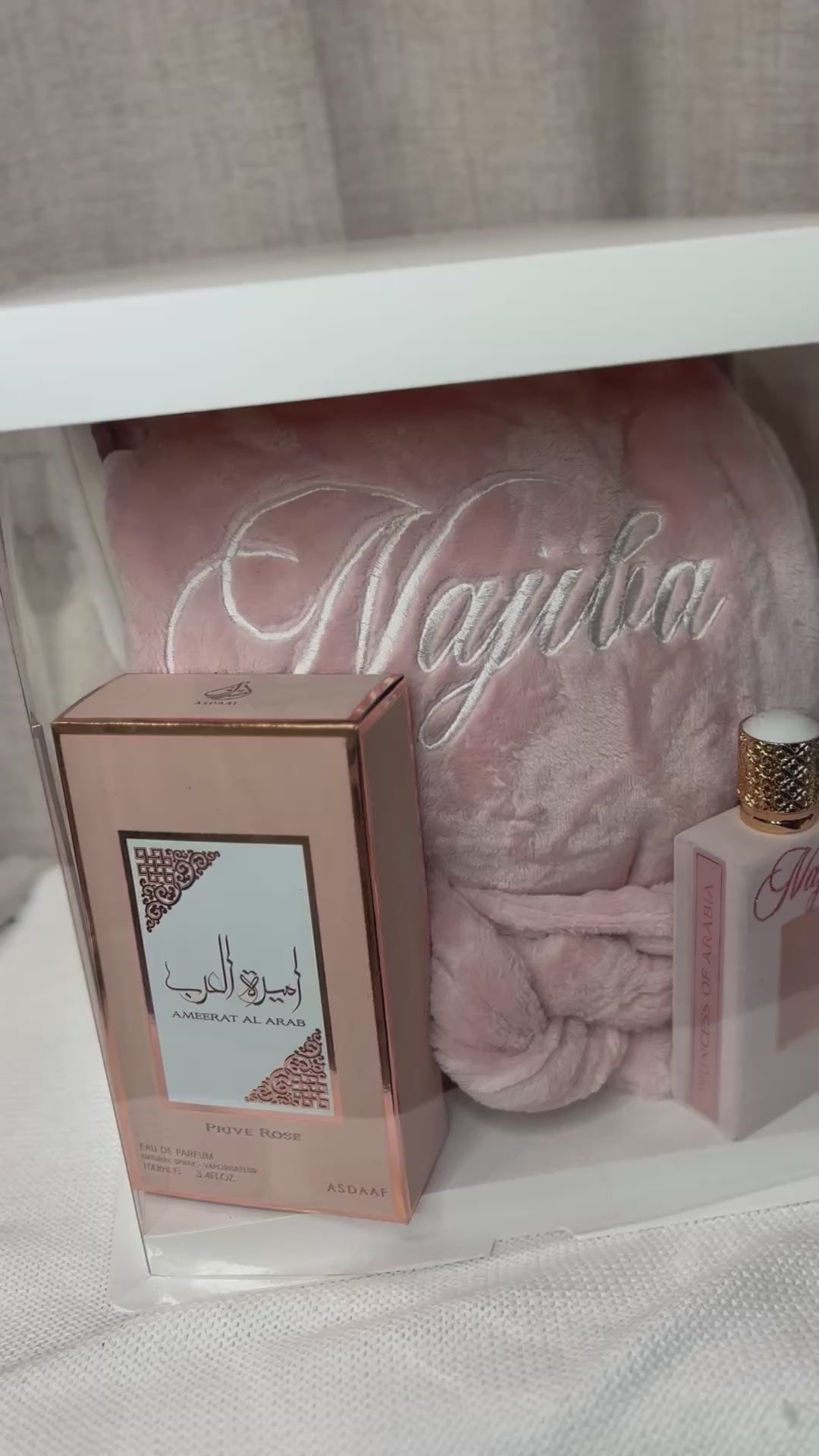 Peignoir polaire et parfum